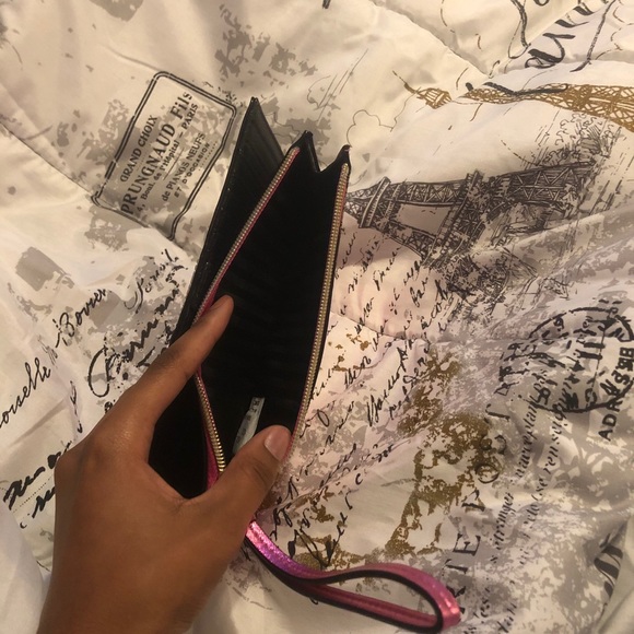 Victoria Secrets wallet purse - Picture 4 of 4